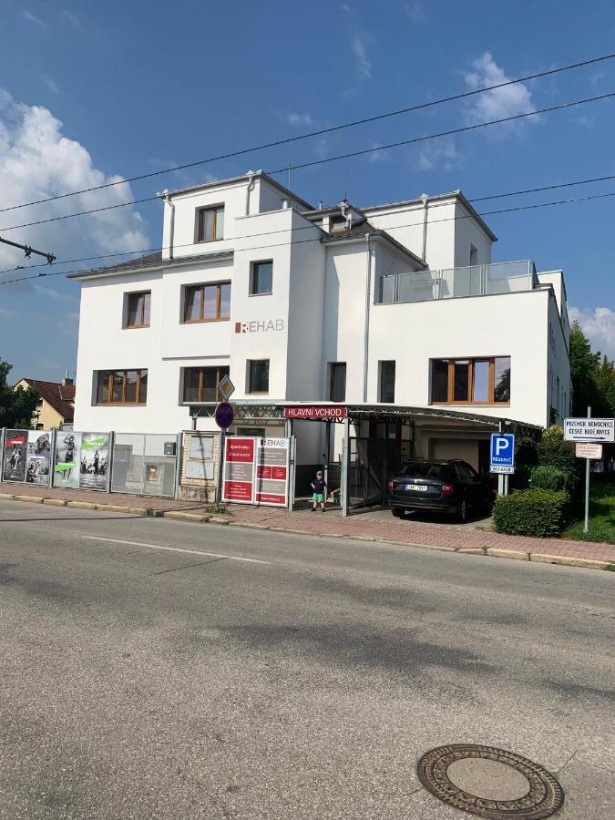 Apartmány U nemocnice Ceske Budejovice Kültér fotó