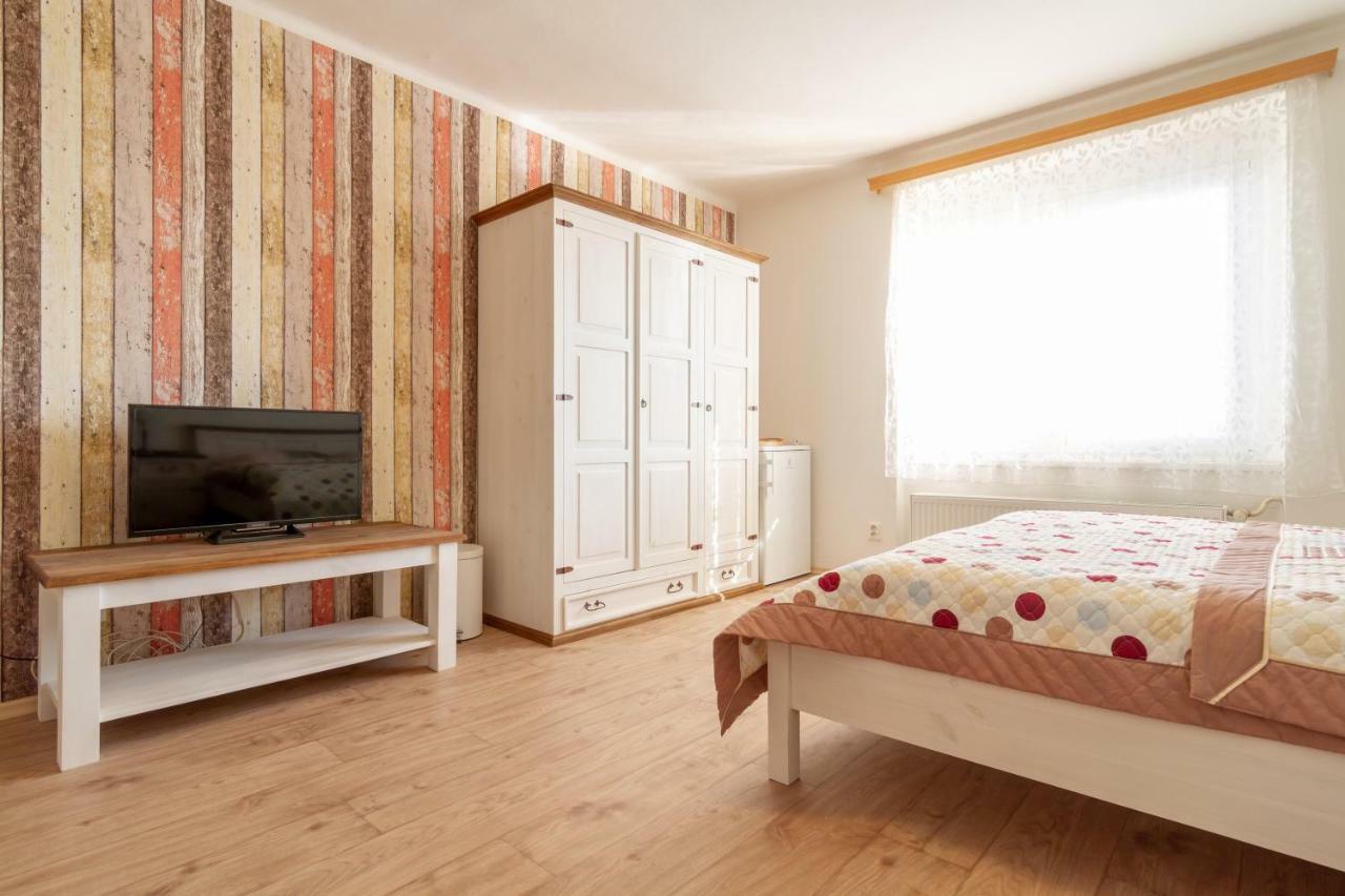 Apartmány U nemocnice Ceske Budejovice Kültér fotó